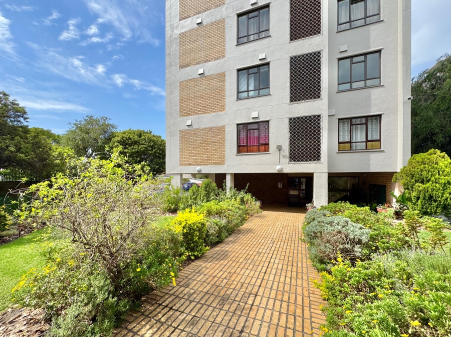2 Bedroom Property for Sale in Kenilworth Western Cape